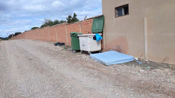 Vertidos-Pinseque02-(3)