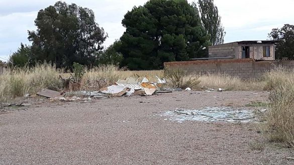 Vertidos-Pinseque03-(7)