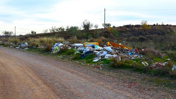 Vertidos-Pinseque04-(3)