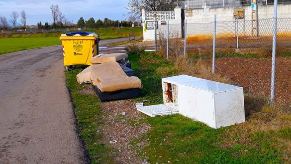 Vertidos-Pinseque06-(5)