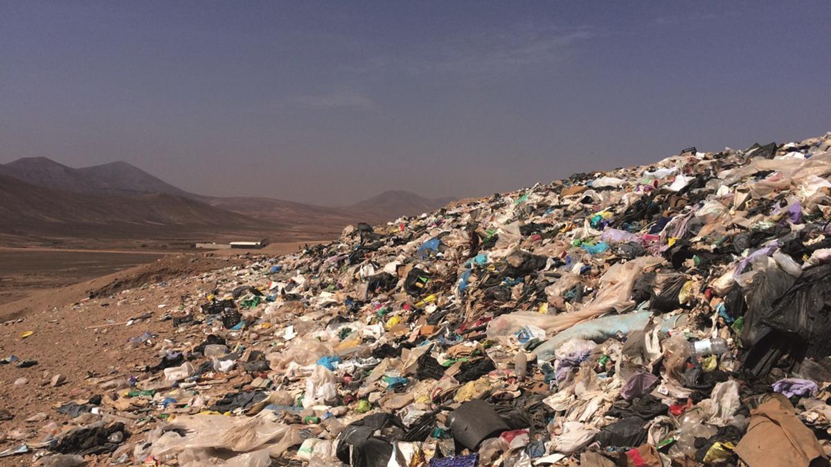 Vertedero de Zurita en Fuerteventura. Clean Ocean Project / Wim Geirnaert