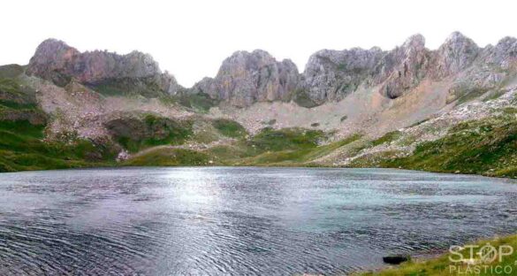 Ibón de Acherito, Valle de Echo (Hu). ¿Cómo afectan los microplásticos en las lagunas e ibones de Aragón?